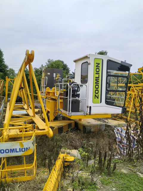 Zoomlion 6515-8F YOM 2018 with L46 Sheet Mast Section good for shipping