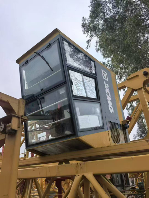 Used XCMG 7532-20 YOM 2020 with good price . 
