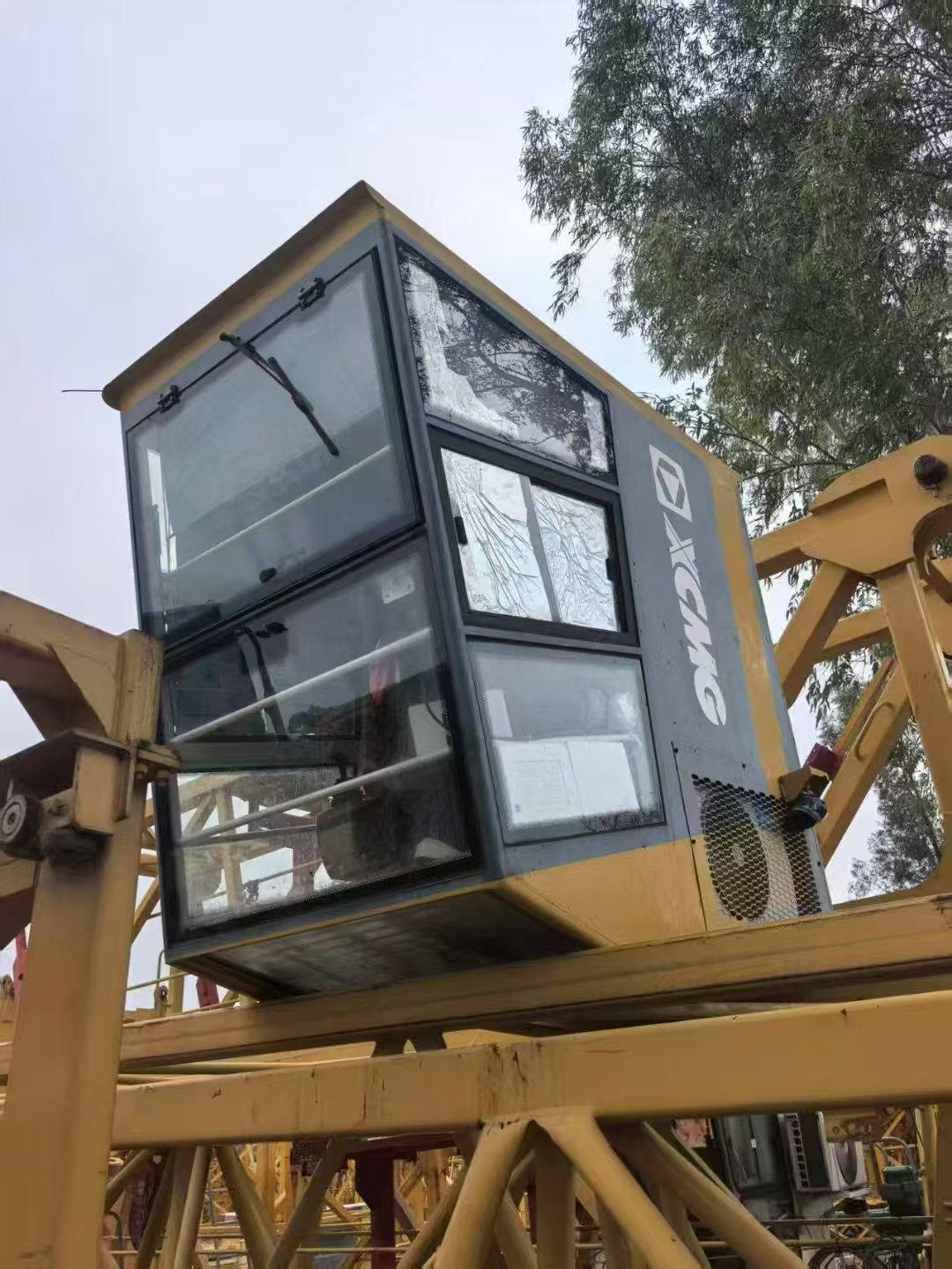 Used XCMG 7532-20 YOM 2020 with good price . 