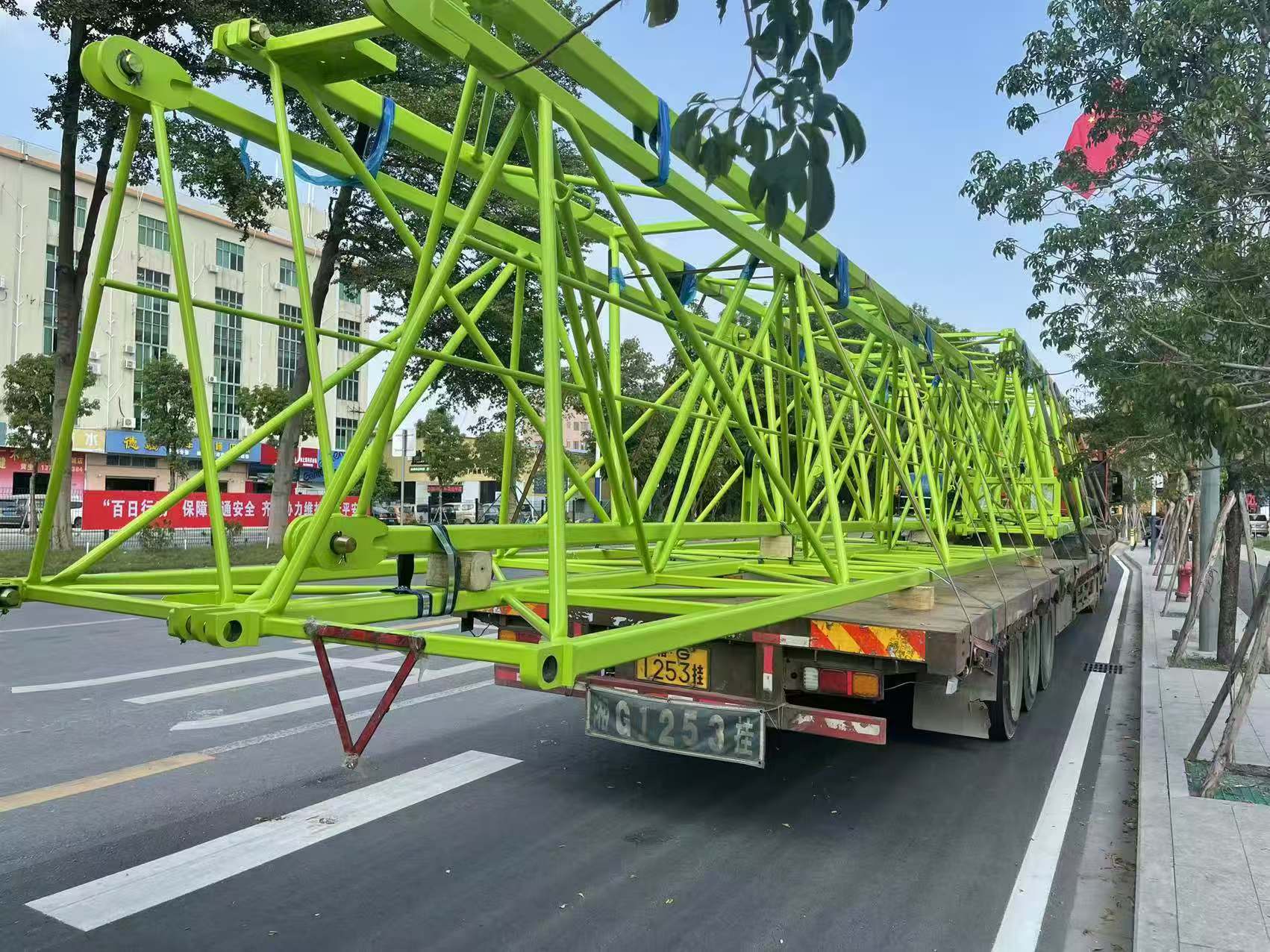 New Arrival YOM2024 Used ZOOMLION Flat-Top Tower Crane WA7015-10E with Lazer Green